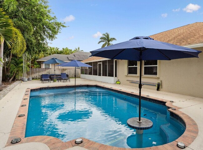 Building Photo - 13885 Sheffield St