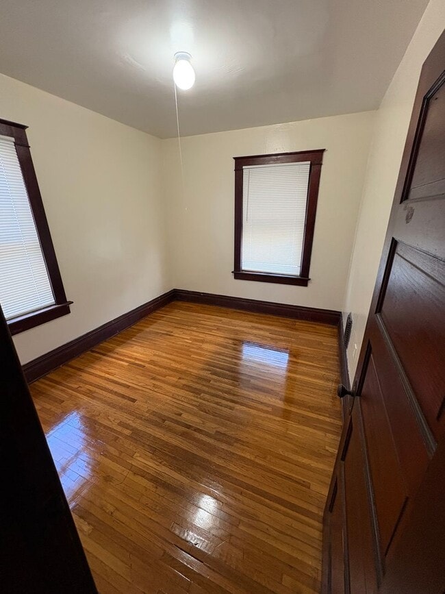 Building Photo - Large 3 bedroom house available