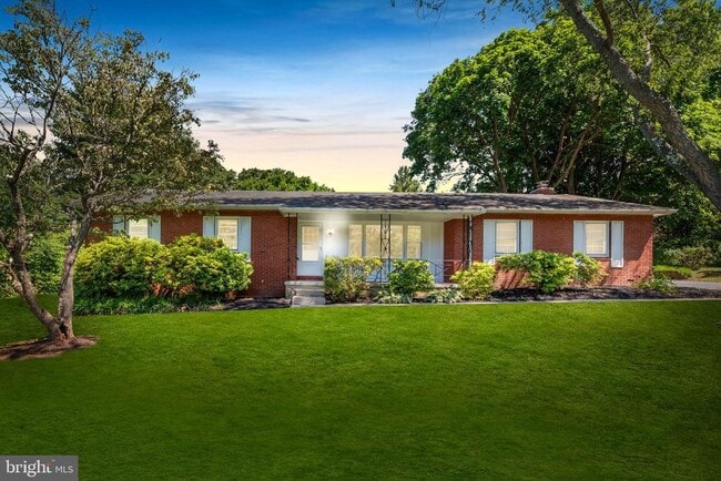 Primary Photo - 6505 Panorama Dr