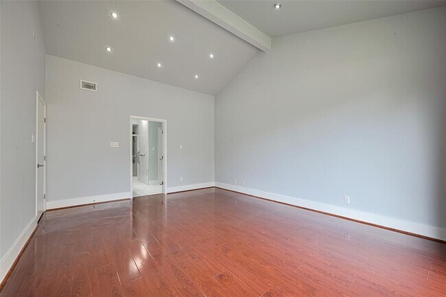 Building Photo - 1014 Fleetwood Pl Dr
