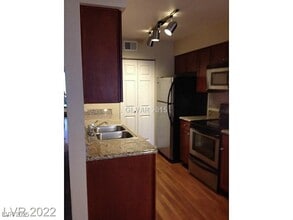 Building Photo - 2750 S Durango Dr