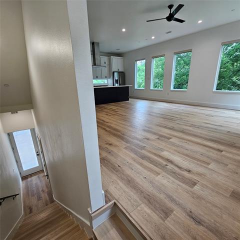 Building Photo - 2143 Mail Ave