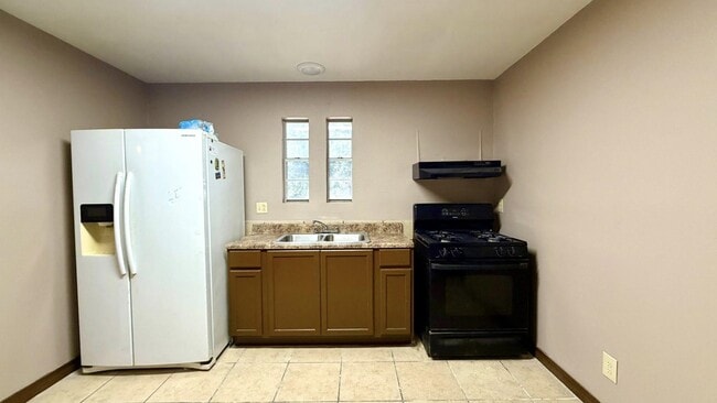 Building Photo - 1419 Reagan Dr