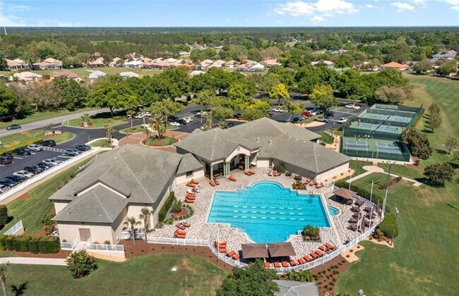 Building Photo - 482 W Fenway Dr