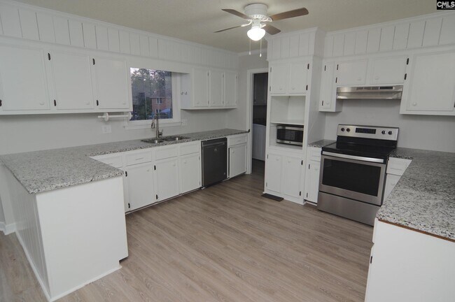 Building Photo - 123 Valley Springs Rd