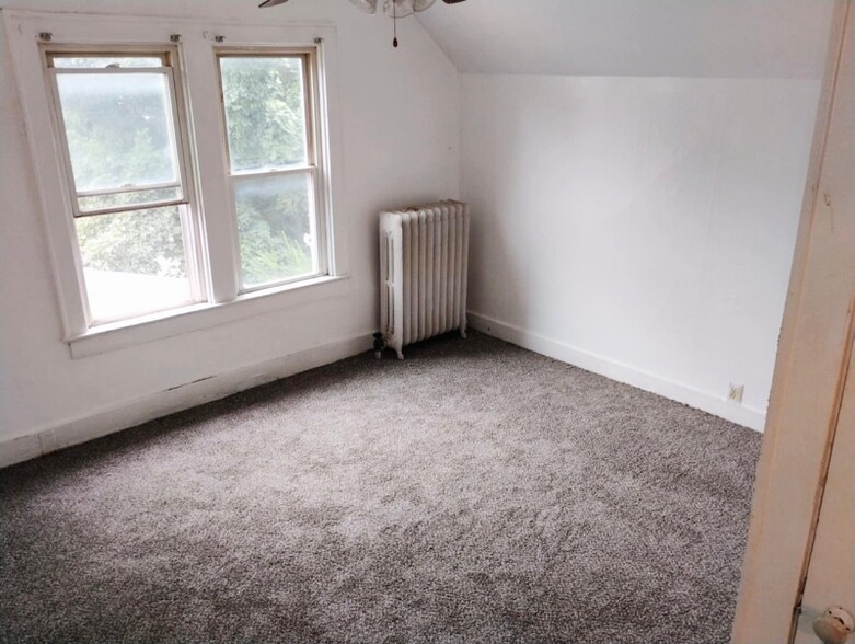 Building Photo - 706 Webb St