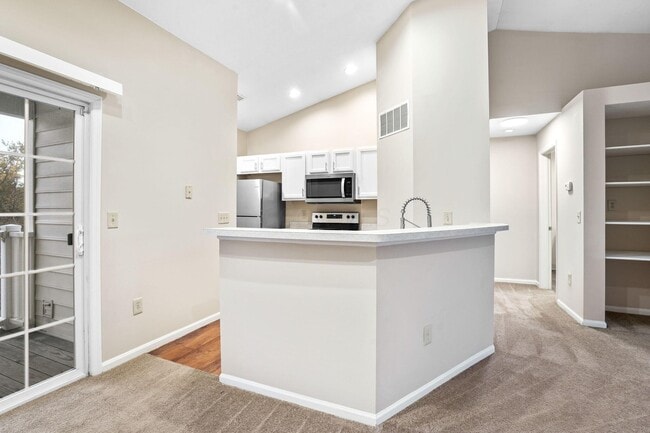 Building Photo - 4907 Stratford Pine Ln