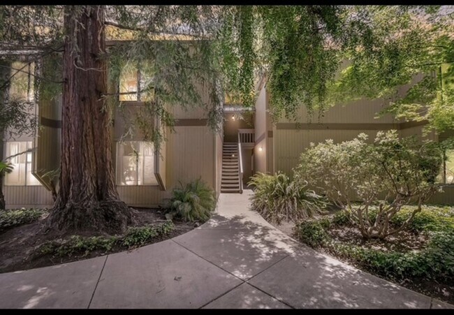 Building Photo - Tranquil Top-Floor End Unit with Stream Views & Resort Amenities — Blocks to Downtown