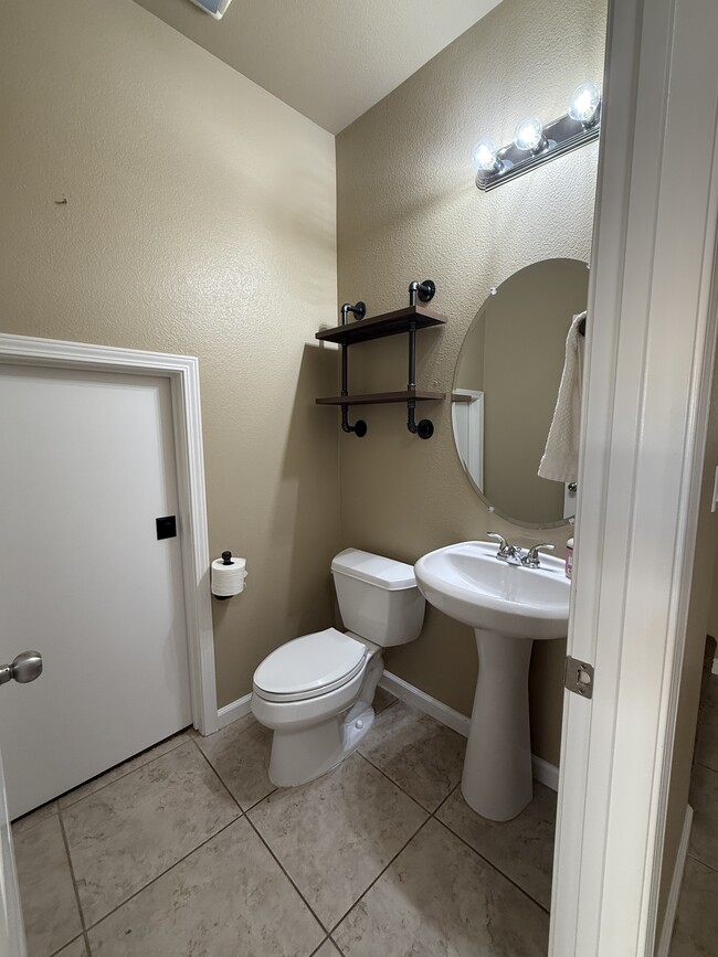 Building Photo - 2810 Orly Ct