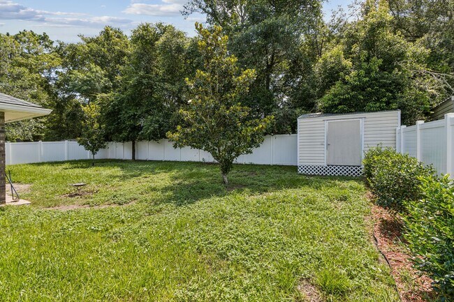 Building Photo - 87096 Farnsworth Ln