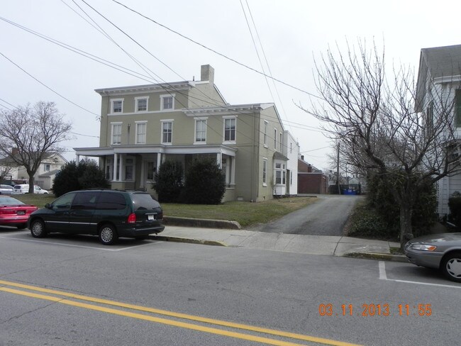 Building Photo - 43 W Commerce St