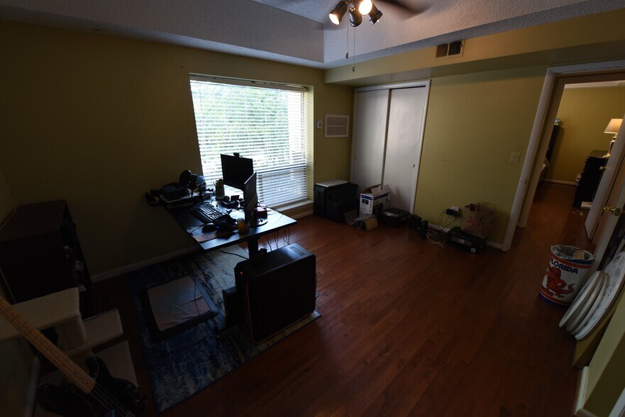 Building Photo - 55 Hanover Cir