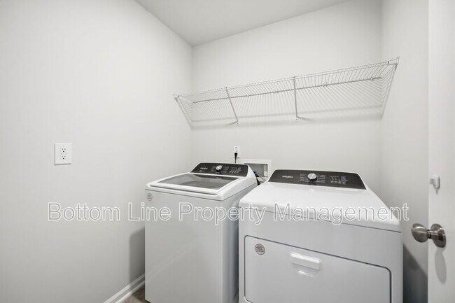 Building Photo - 260 Garden Vine Trl