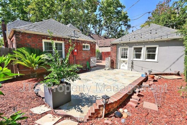 Building Photo - 937 Sonoma Way