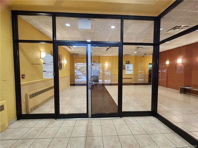 Building Photo - 1275 Grant Ave