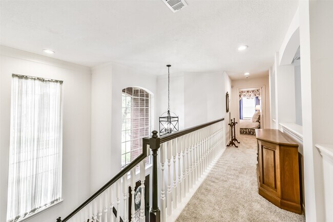 Building Photo - 1322 Blackthorne Dr