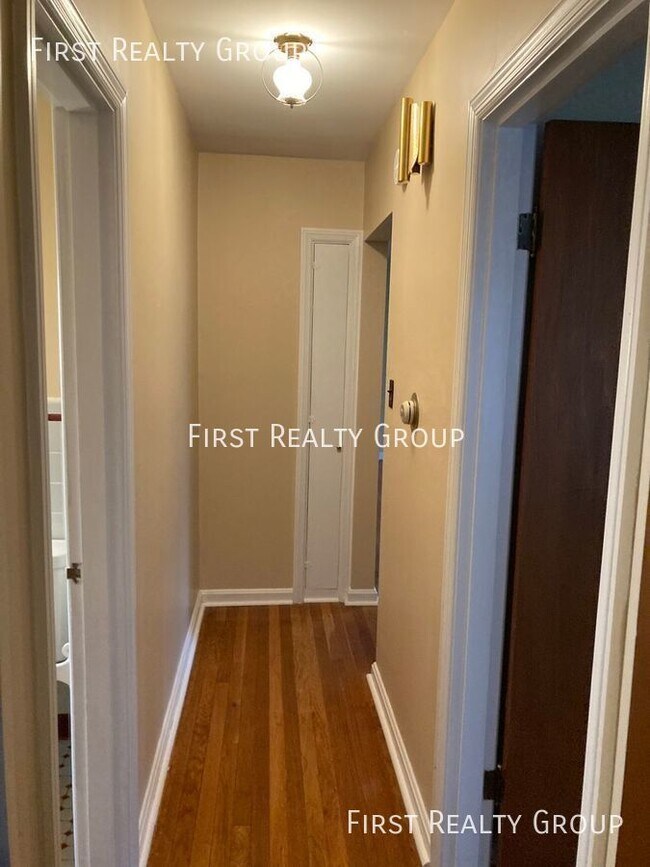 Building Photo - 2901 Grand Ave