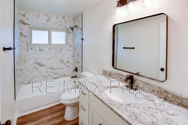 Building Photo - 1923 Bancroft Dr