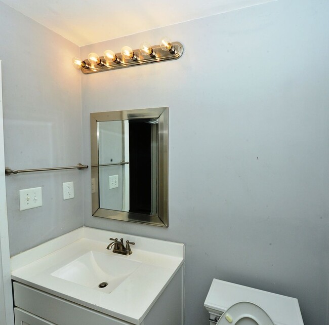Building Photo - Water View, private wooded lot on dead end...