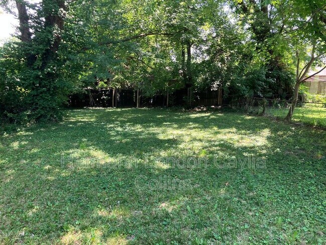 Building Photo - 8708 Granada Pl