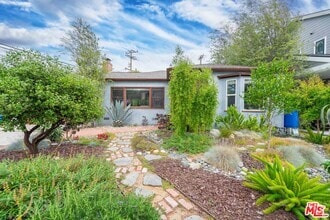 Building Photo - 10724 Garfield Ave