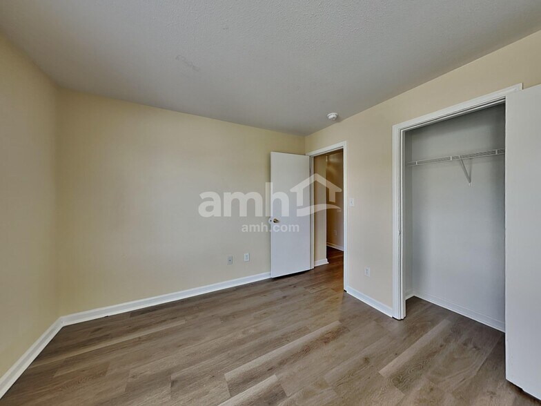 Building Photo - 4007 Steelewater Way