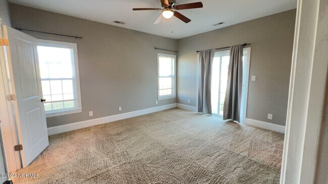 Building Photo - 124 Farmstead Place