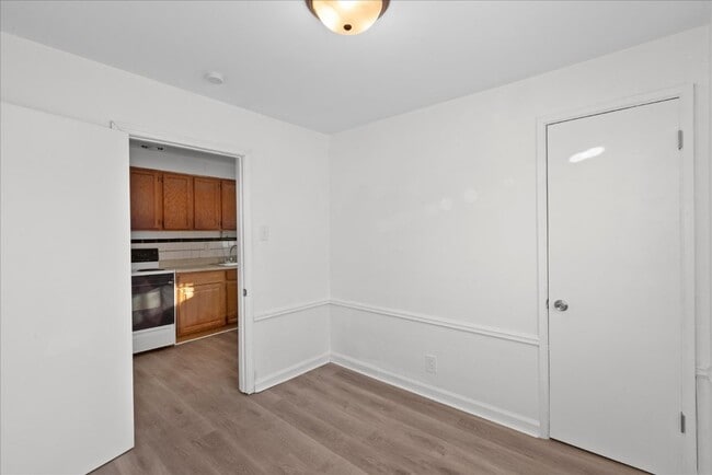 Building Photo - 1324 Odessa Dr