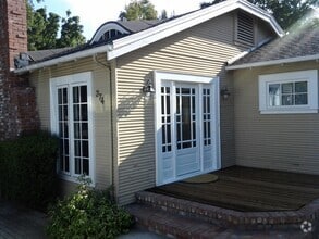 Building Photo - 274 S Pastoria Ave