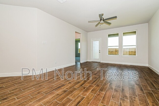 Building Photo - 907 Sicily Blvd