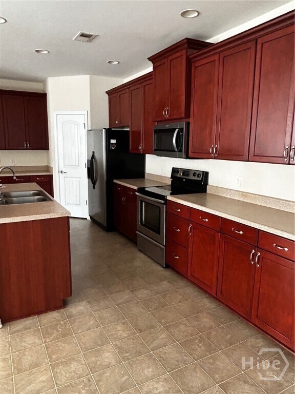 Building Photo - 156 Chapel Lake S