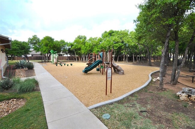 Building Photo - 1537 Chapel Rnch Rd