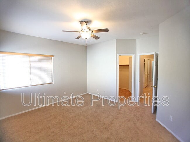 Building Photo - 8336 W Pontiac Dr