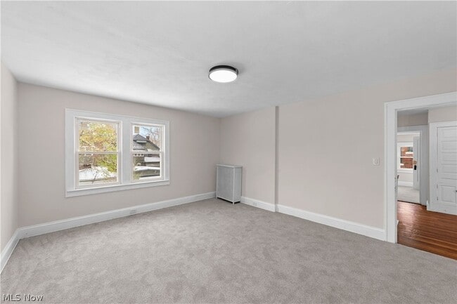 Building Photo - 867 East Blvd