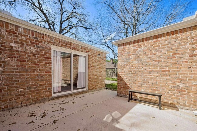 Building Photo - 13902 Wickersham Ln