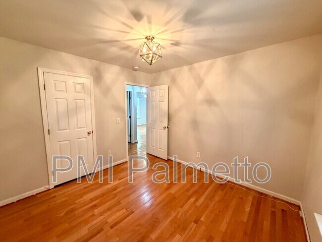 Building Photo - 152 Chatham Cir