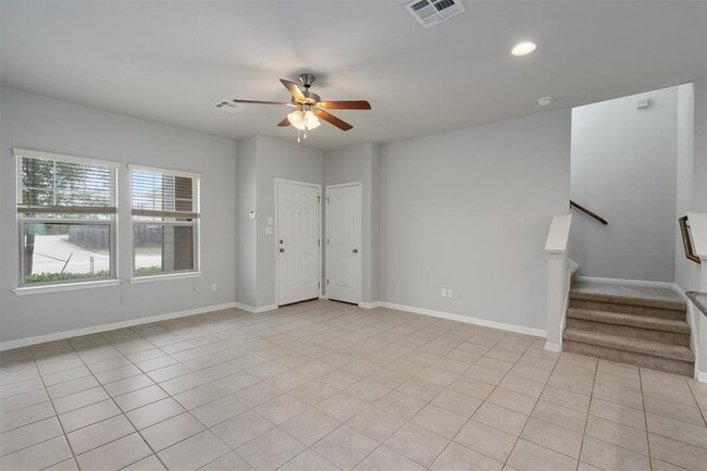Building Photo - 207 Wainscot Oak Wy