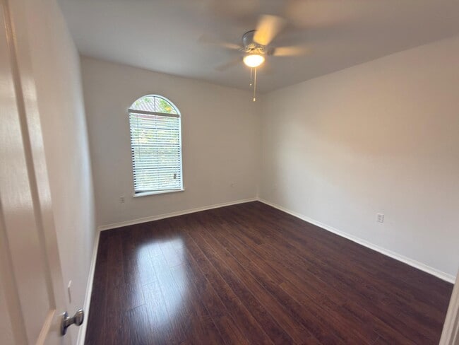 Building Photo - 6123 Metrowest Blvd