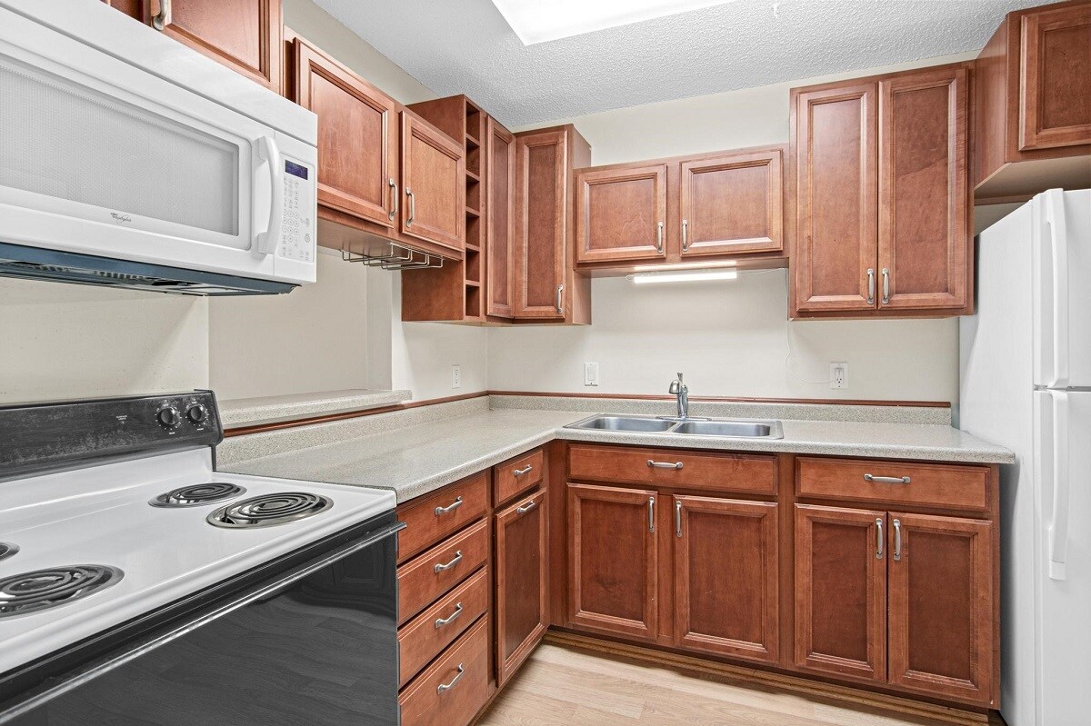 Building Photo - 1566 Millpond Ct