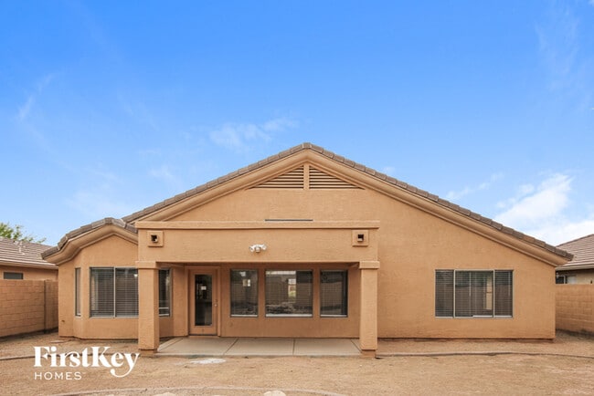 Building Photo - 8638 W Apache St