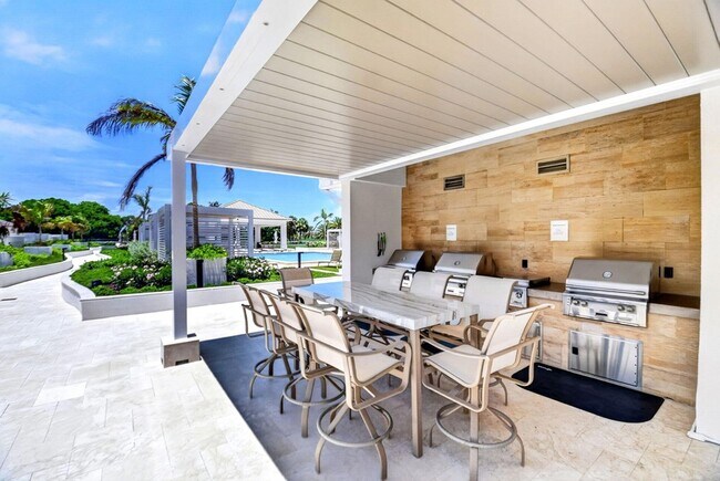 Building Photo - 4000 N Ocean Dr