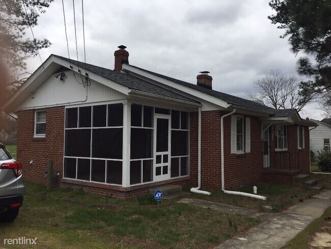 Primary Photo - 3 br, 1 bath House - 532 Graham Rd