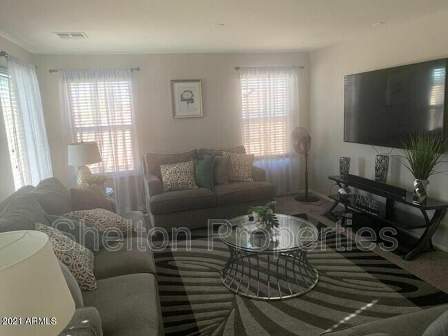 Building Photo - 3831 S 185th Ln