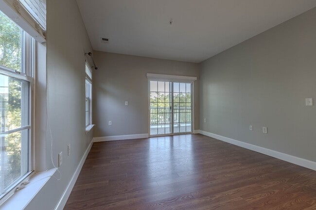 Building Photo - 7231 Althorp Way
