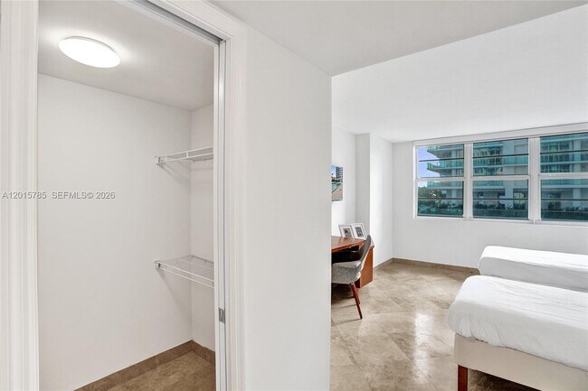 Building Photo - 6917 Collins Ave