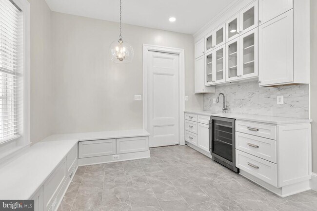 Building Photo - 4201 Bradley Ln