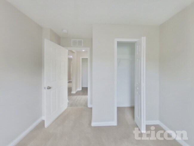 Building Photo - 12034 Alexandra Dr