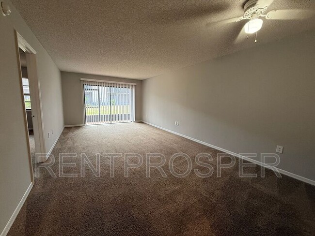 Building Photo - 1069 Ellen Ct