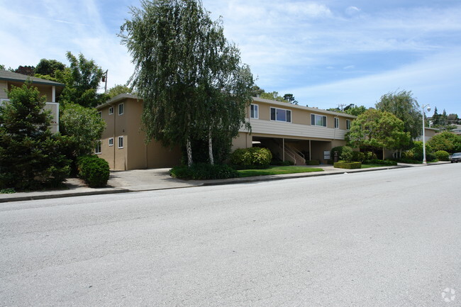 Primary Photo - 80-128 Laurel Street Apartments