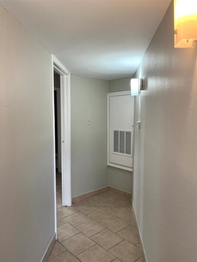 Building Photo - 7200 T C Jester Blvd